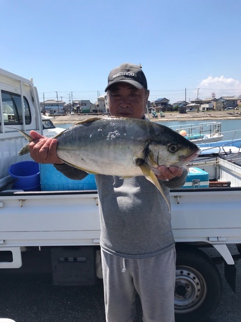 シマアジ2 80kg 2匹 の釣果 18年8月27日 松栄丸 千葉 大原港 釣り船予約 釣割