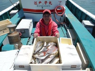 イサギ 35匹 の釣果 年5月29日 江戸っ子丸 和歌山 美浜港 釣割
