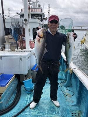 カンパチ63cm 1匹 の釣果 年9月17日 谷野丸 和歌山 南塩屋漁港 釣割
