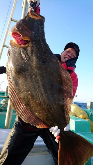 ヒラメ107cm 10匹 の釣果 年10月30日 きくしん丸 宮城 荒浜港 釣割