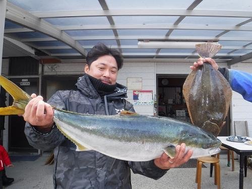 ブリ の釣果 年12月14日 荒ますつり船 愛知 田尻港 釣割