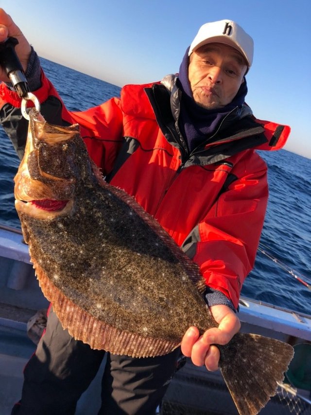 ヒラメ2 kg 1匹 の釣果 21年1月31日 松栄丸 千葉 大原港 船釣り予約 キャスティング船釣り予約