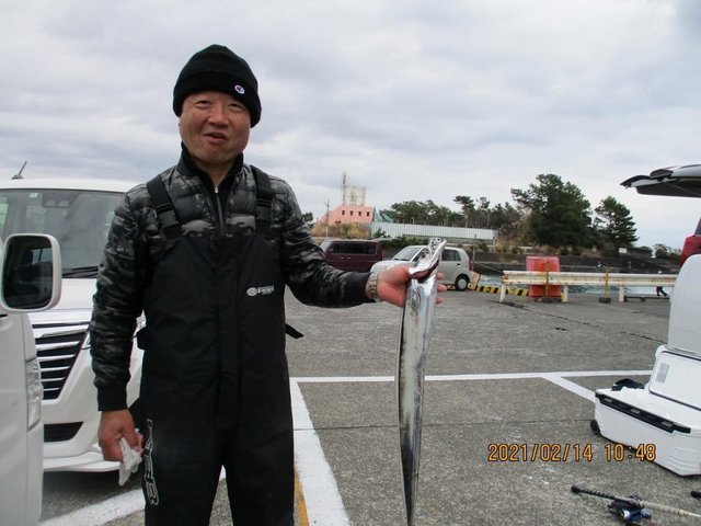 タチウオ 42匹 の釣果 21年2月14日 興津丸 静岡 釣割 タチウオ 42匹 の釣果 21年2月14日 興津丸 静岡 釣割