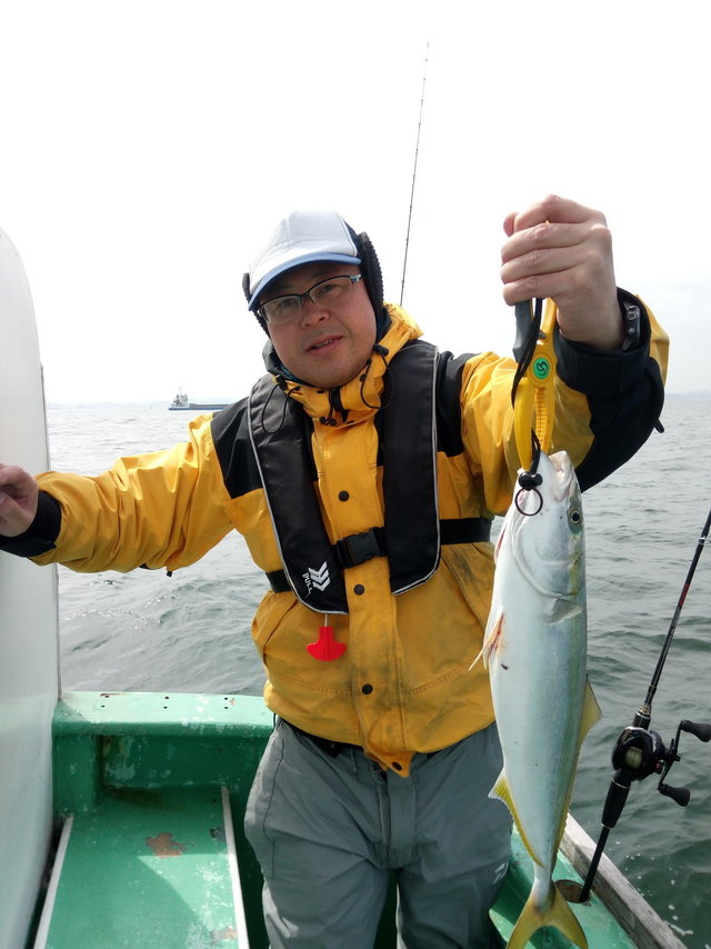 イナダ1 00kg 1匹 の釣果 21年3月日 入舟 東京 千住大橋隅田川 釣り船予約 釣割