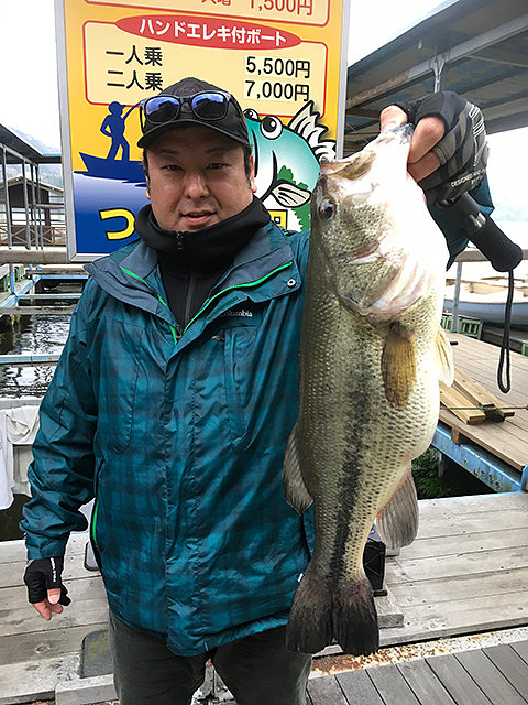 ブラックバス50cm 2匹 の釣果 21年3月30日 柴田 神奈川 相模湖 釣割
