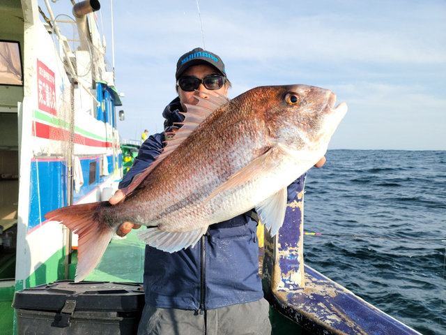 マダイ3.00kg！7匹！の釣果｜2021年4月24日｜義心丸（茨城/鹿嶋旧港