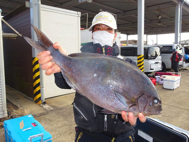 クロ の釣果 22年2月6日 あじか磯釣りセンター 長崎 男女群島 五島列島 平戸南部 釣割 クロ の釣果 22年2月6日 あじか磯釣りセンター 長崎 男女群島 五島列島 平戸南部 釣割