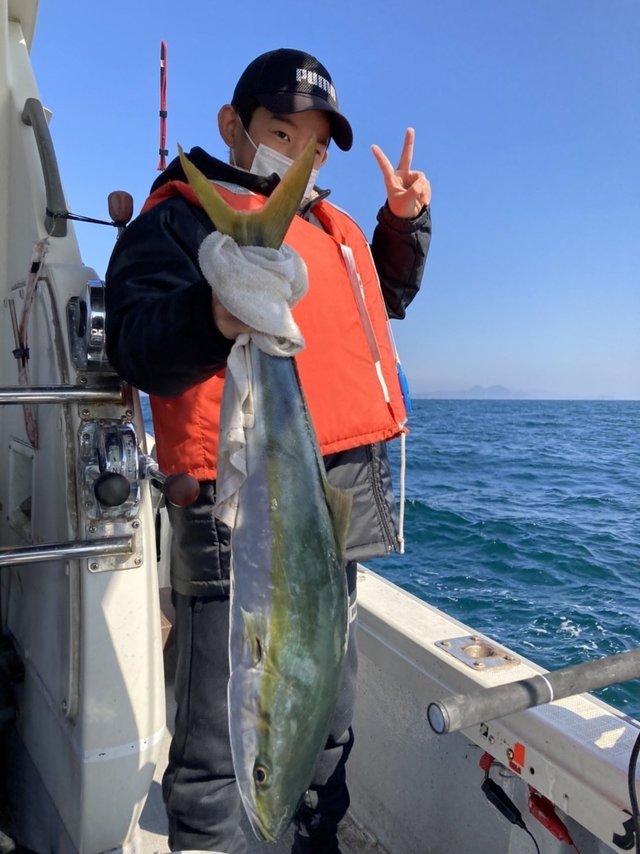 ハマチ75cm 2匹 の釣果 22年2月12日 隆高丸 広島 丹那漁港 釣割
