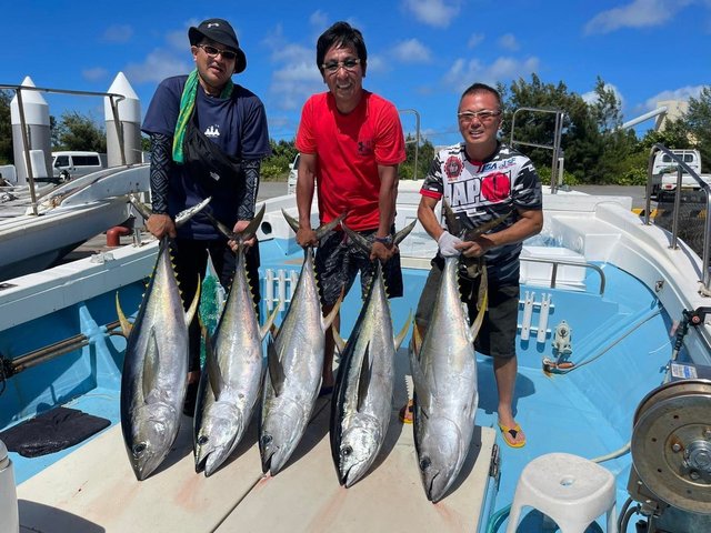 沖縄県で釣れたカンパチの最新釣果 釣り情報 22年9月 沖縄県で釣れたカンパチの最新釣果 釣り情報 22年9月