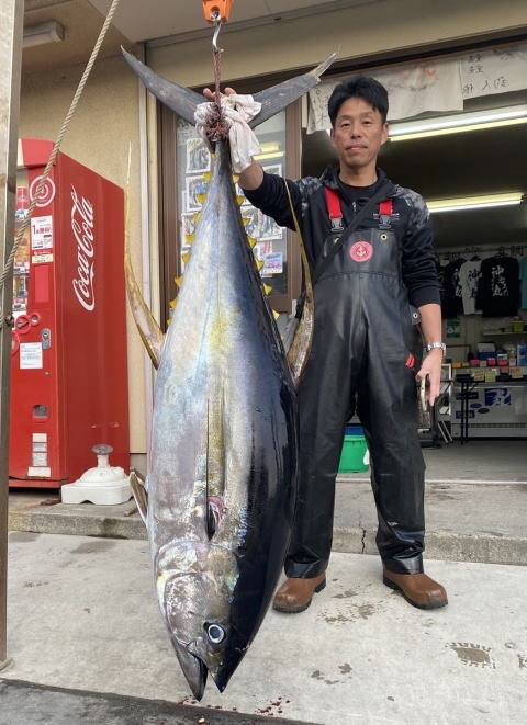 キハダ70.80kg！1匹！の釣果｜2023年11月27日｜沖右ヱ門丸（神奈川