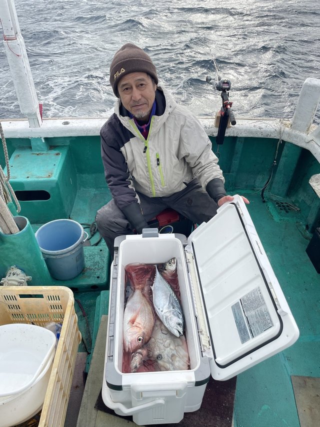 マダイ・アジ(マアジ)・ヤイト(スマ)・ウスバハギ