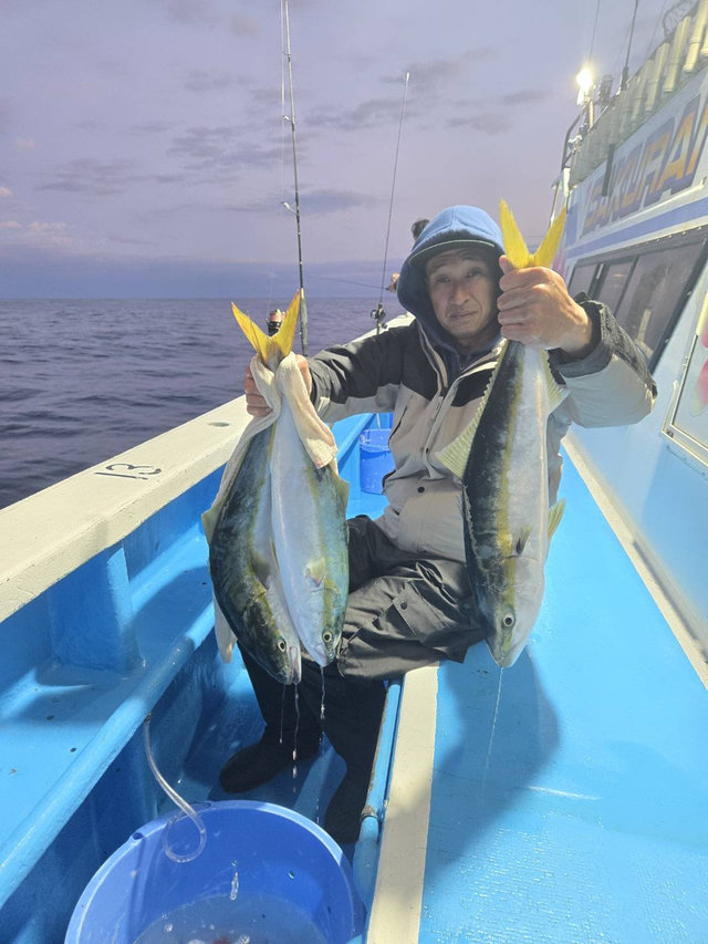 ワラサ(ブリ)・カンパチ