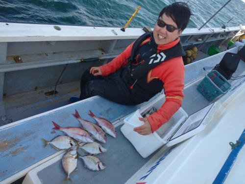 マダイ・カイワリ