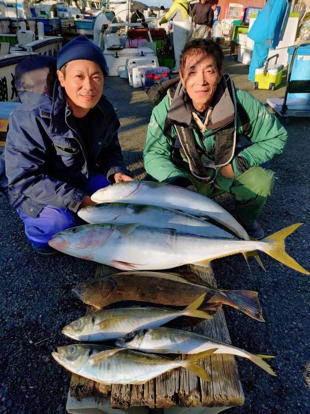 アジ(マアジ)・ワラサ(ブリ)・ヒラメ