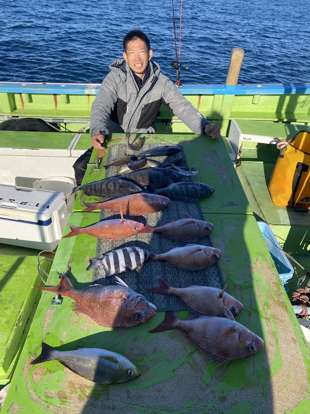 マダイ・クロダイ・イシダイ・イナダ(ブリ)・イサキ