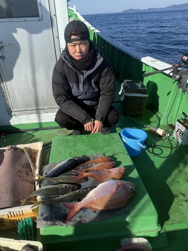 マダイ・マアジ