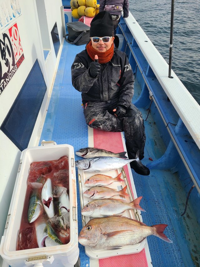 マダイ・イナダ(ブリ)