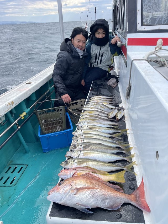 マダイ・マアジ