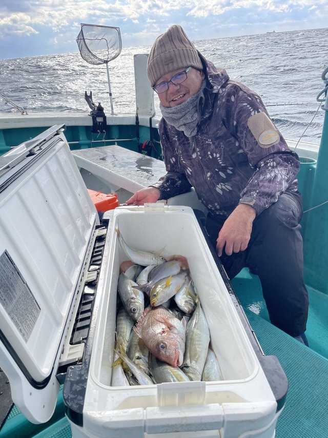 マダイ・マアジ