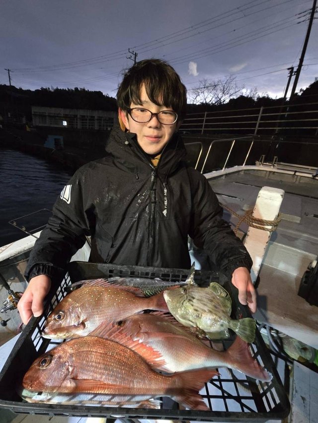 マダイ・カワハギ・サバ(ゴマサバ)