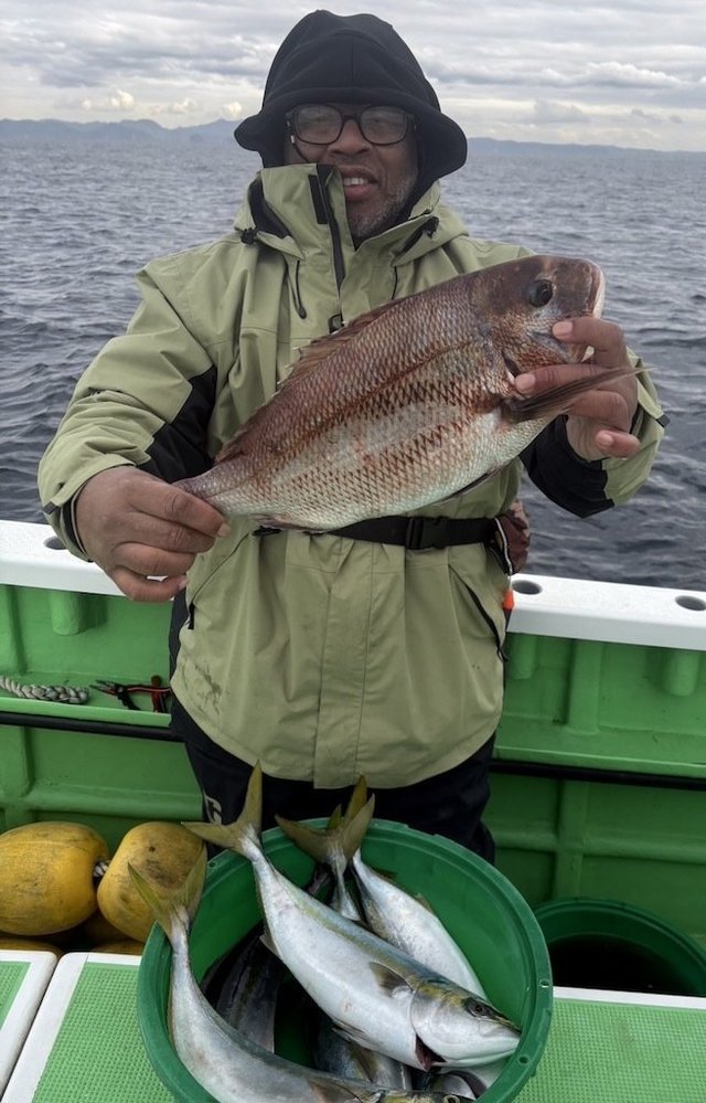 マダイ・イナダ(ブリ)