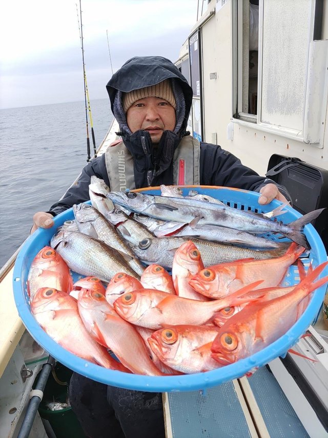 クロムツ・スミヤキ(クロシビカマス)・キンメ(キンメダイ)・シロムツ(オオメハタ)