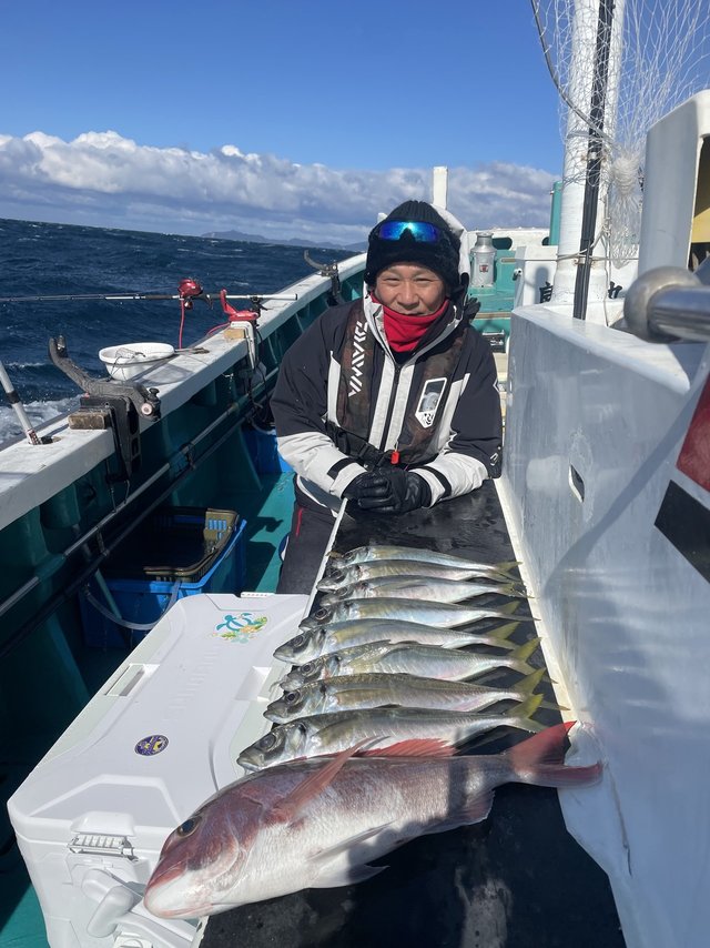 マダイ・マアジ