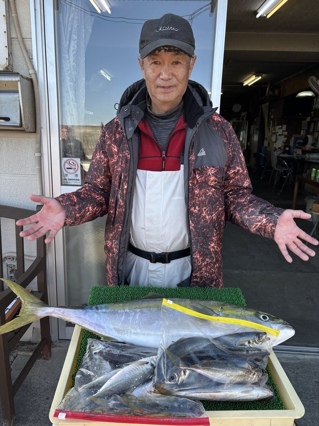 アジ(マアジ)・ワラサ(ブリ)