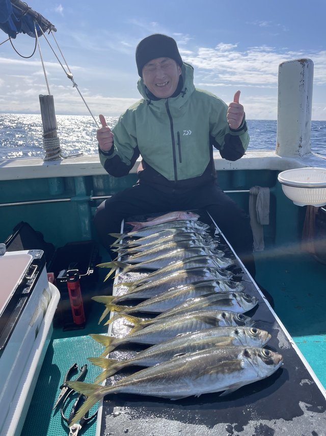 マダイ・マアジ