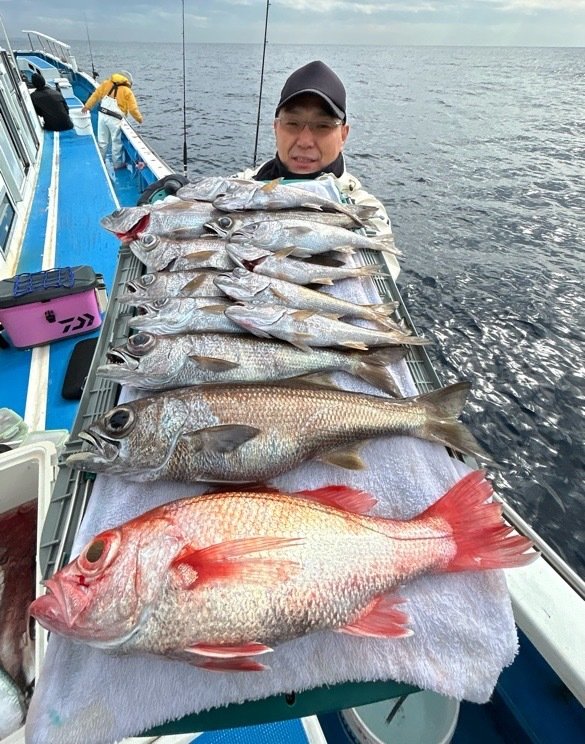 クロムツ・アカムツ・シロムツ(オオメハタ)