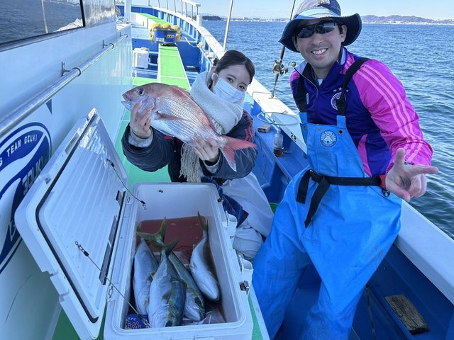 マダイ・イナダ(ブリ)