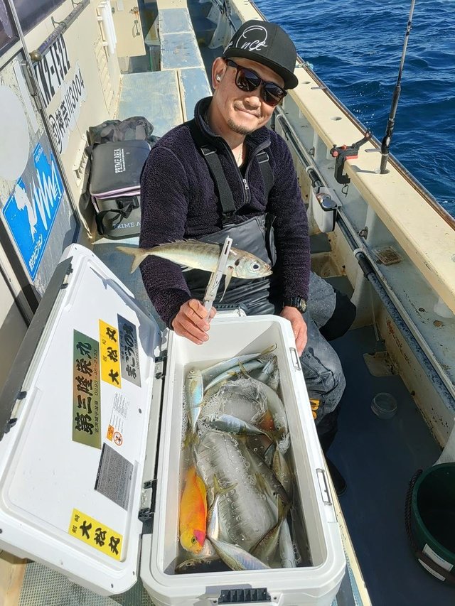 シキシマハナダイ・アジ(マアジ)