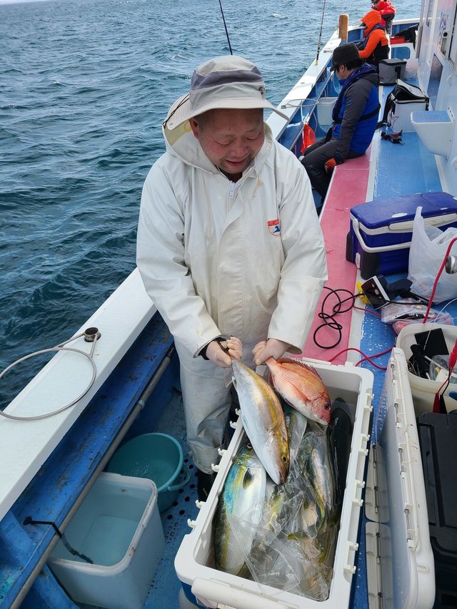 マダイ・イナダ(ブリ)