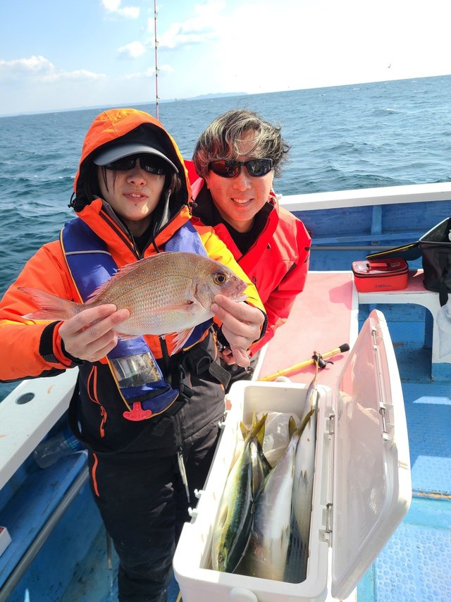 マダイ・イナダ(ブリ)