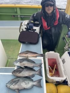 メジナ・イサキ