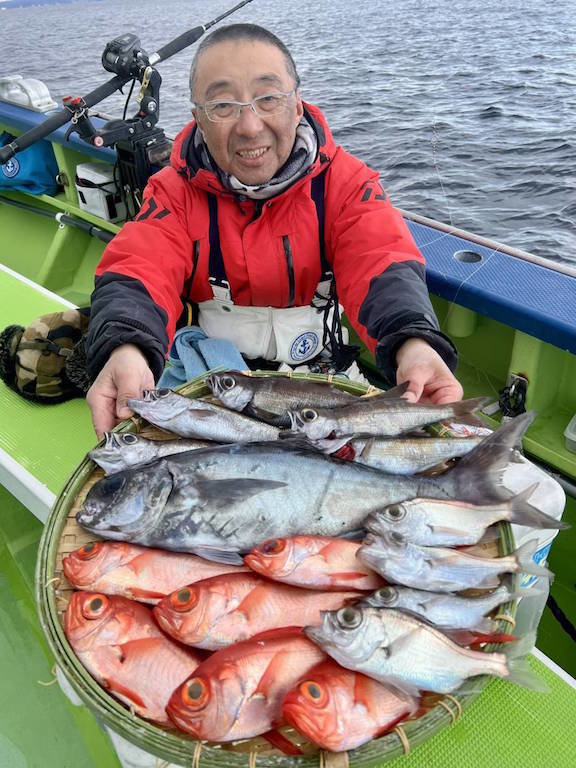 クロムツ・メダイ・キンメ(キンメダイ)・シロムツ(オオメハタ)・サバ(ゴマサバ)