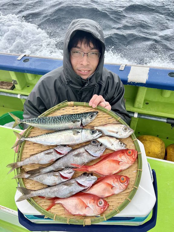 クロムツ・メダイ・キンメ(キンメダイ)・シロムツ(オオメハタ)・サバ(ゴマサバ)