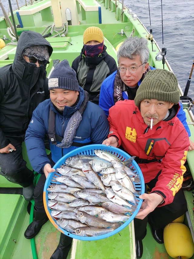 アジ(マアジ)・クロムツ・メダイ・シロムツ(オオメハタ)