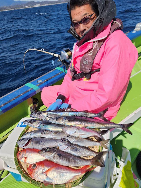 クロムツ・スミヤキ(クロシビカマス)・キンメ(キンメダイ)・シロムツ(オオメハタ)