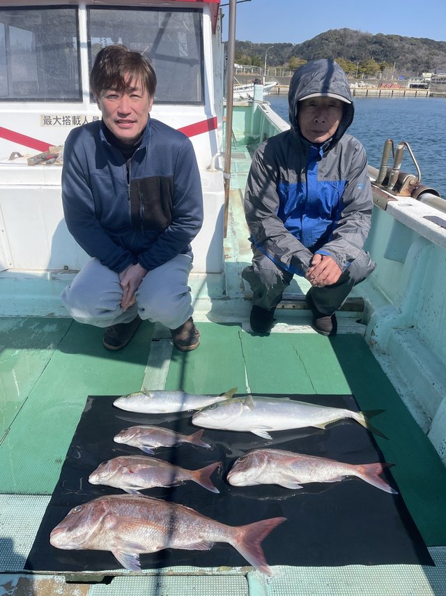 マダイ・ハマチ(ブリ)・メジロ(ブリ)