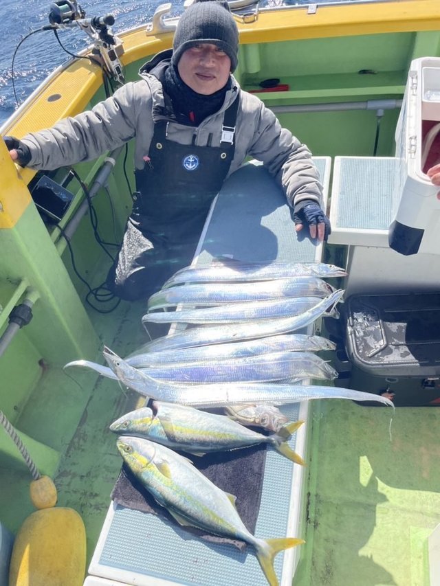 イナダ(ブリ)・タチウオ