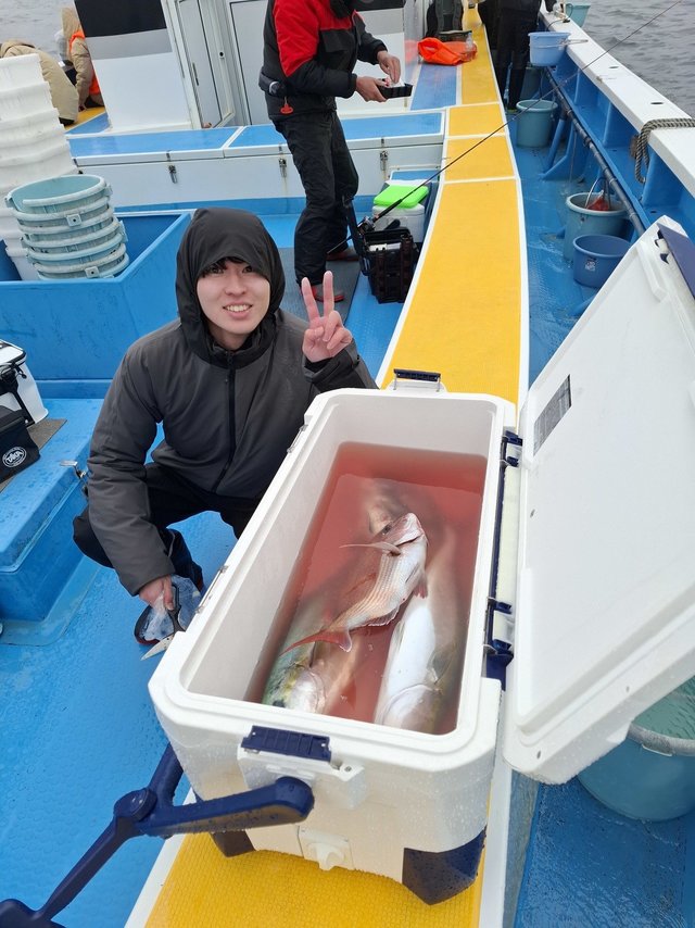 マダイ・イナダ(ブリ)