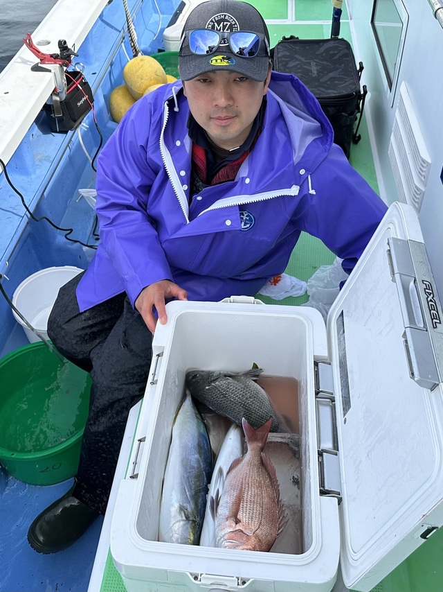 マダイ・イナダ(ブリ)