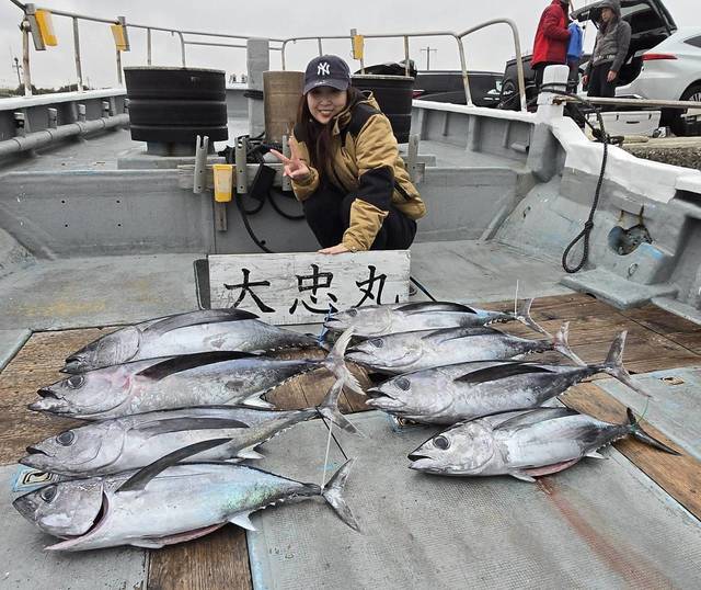 トンボ(ビンナガ)