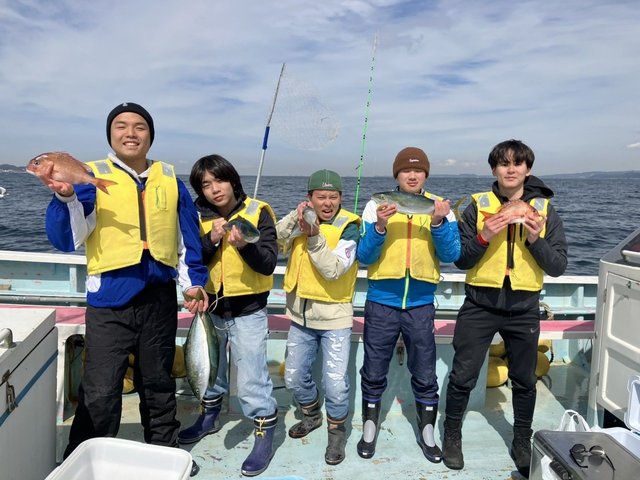 マダイ・イナダ(ブリ)