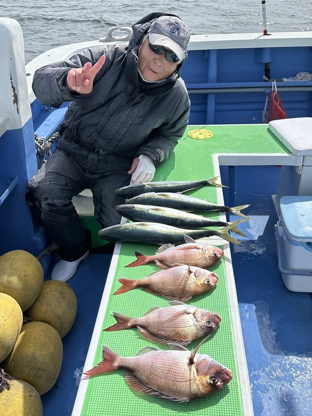 マダイ・イナダ(ブリ)