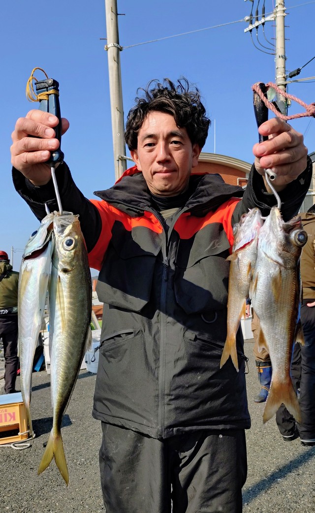 アジ(マアジ)・クロムツ