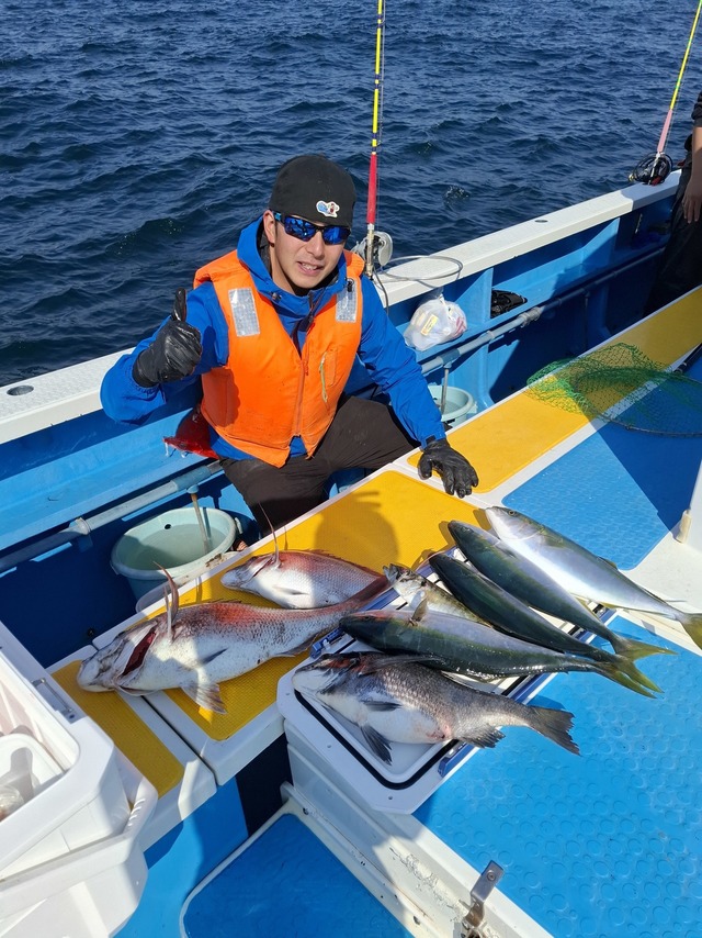 マダイ・イナダ(ブリ)