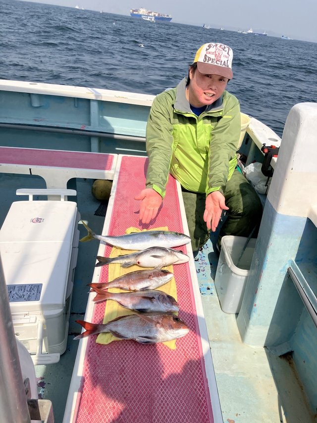 マダイ・イナダ(ブリ)