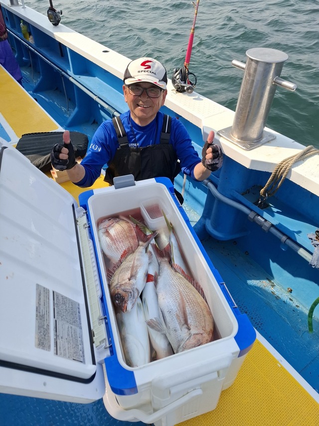 マダイ・イナダ(ブリ)